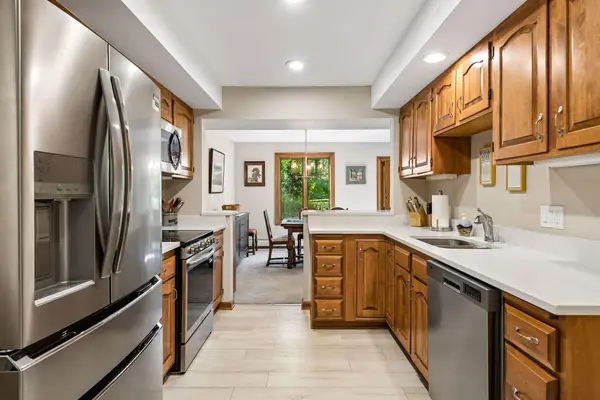 5501 Dewey Hill Road #140, Minneapolis, MN 55439