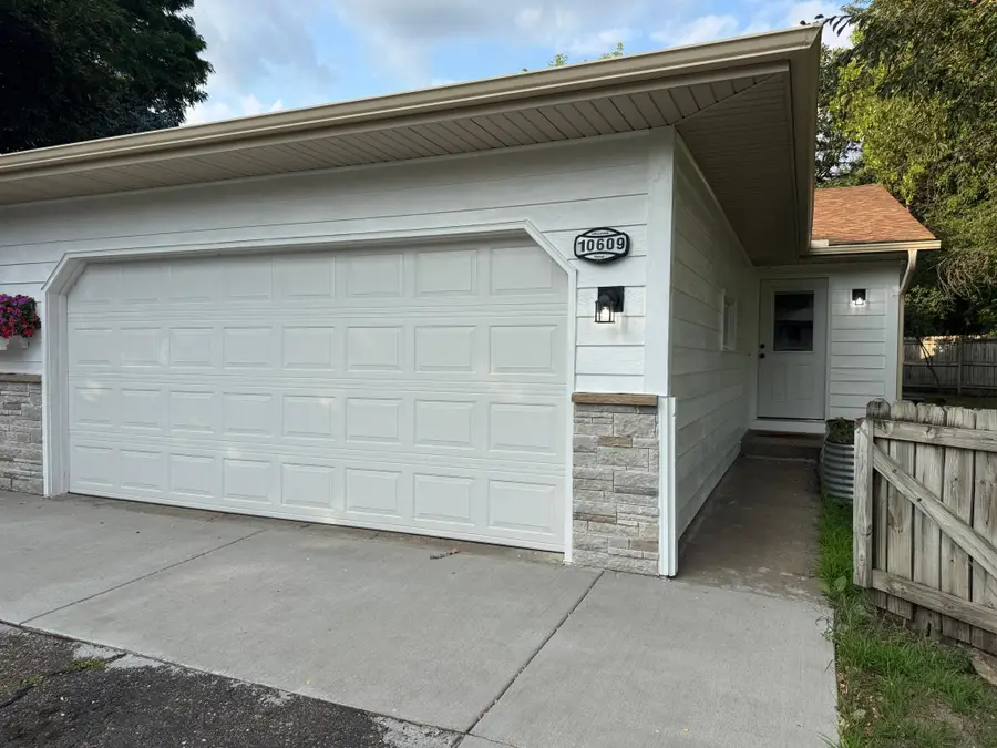 10609 Hummingbird Street Nw, Coon Rapids, MN 55433 - #2