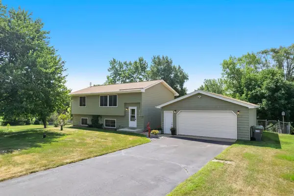 6910 151st Avenue Nw, Ramsey, MN 55303