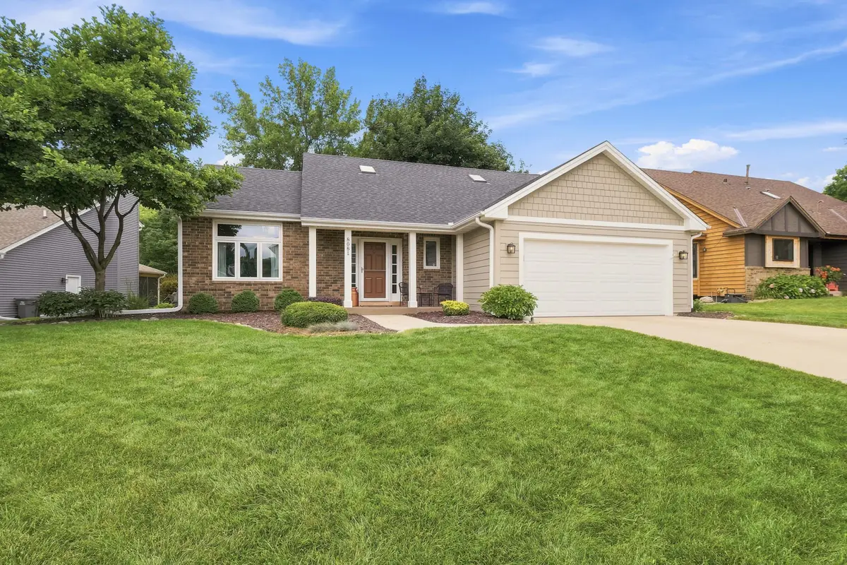 8081 Hidden Circle, Chanhassen, MN 55317 - #1