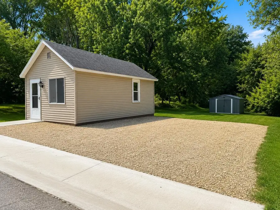 613 S Grant Street, Houston, MN 55943 - #2