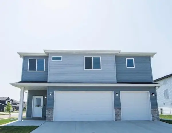4887 Hampton Circle S, Moorhead, MN 56560