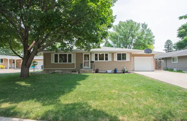 2308 10th Street S, Fargo, ND 58103