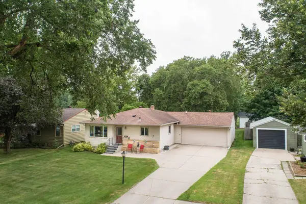 1219 N Lake Street, Fergus Falls, MN 56537