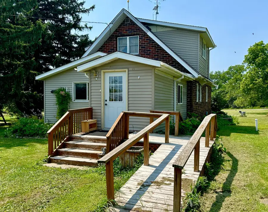 312 10th Street, Clear Lake, WI 54005 - #3