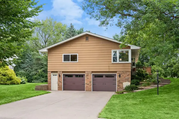 1643 Millwood Avenue, Roseville, MN 55113