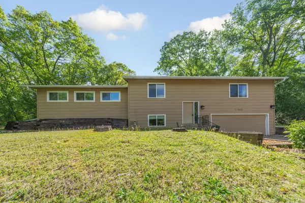 17800 Jamaica Circle, Lakeville, MN 55044