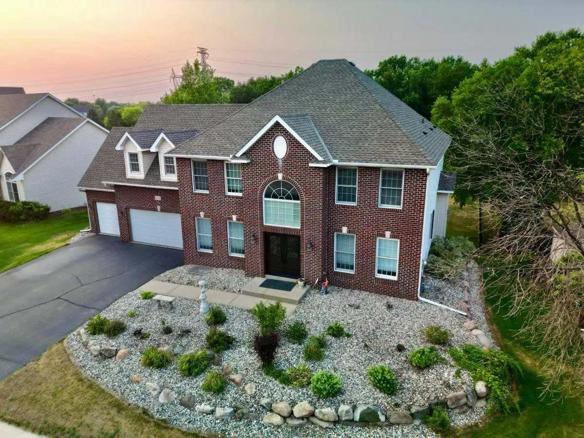 6453 Oxford Road N, Shakopee, MN 55379 - #1