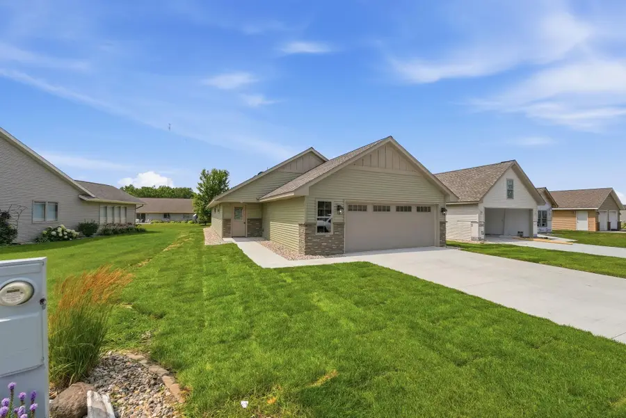 1807 Upper Trentwood Circle Ne, Willmar, MN 56201 - #2