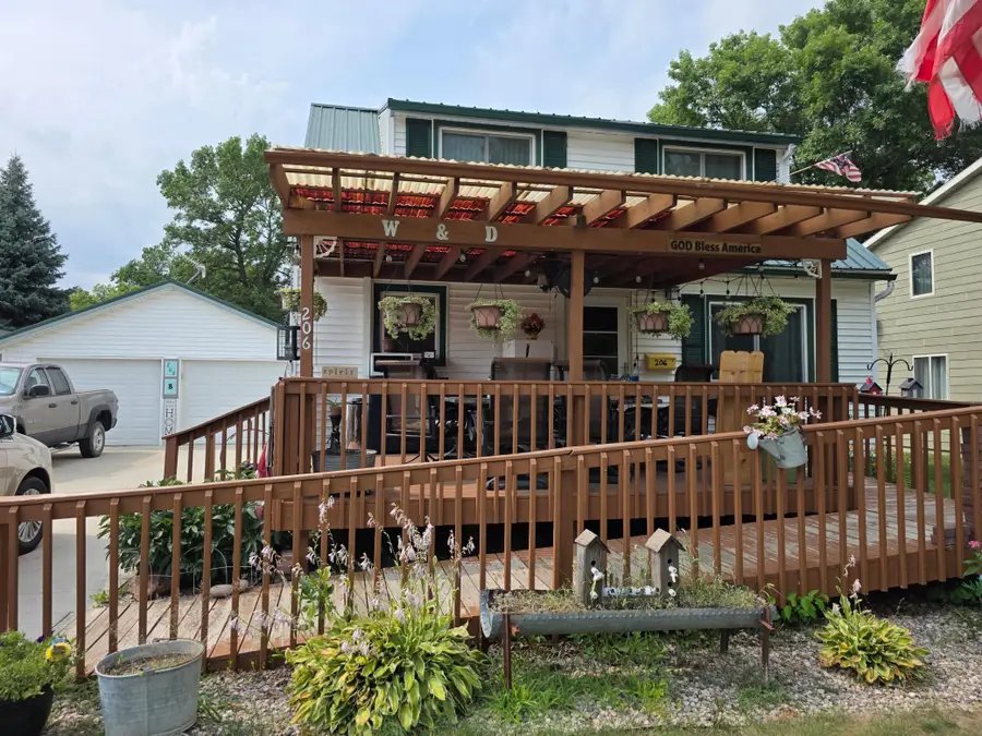 206 Pine Avenue N, Canby, MN 56220 - #2