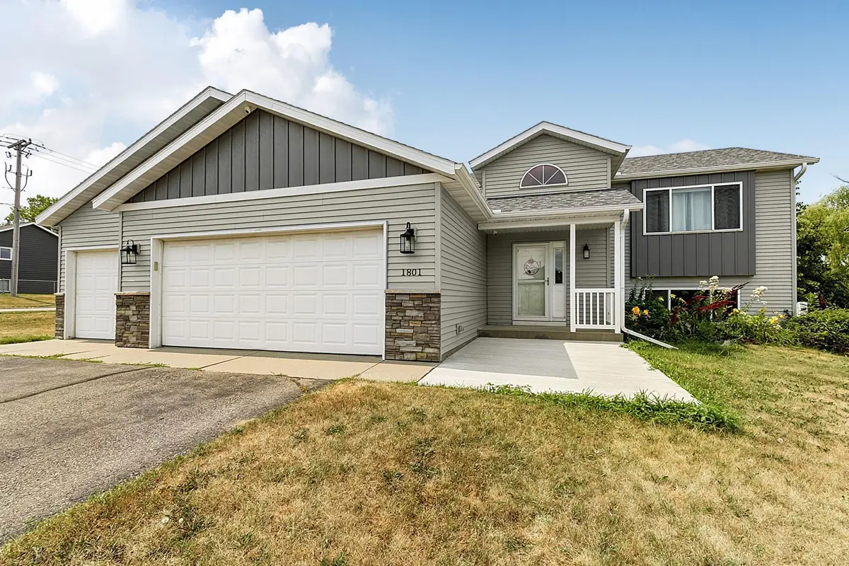 1801 Eastern Star Loop, Sauk Rapids, MN 56379 - #1