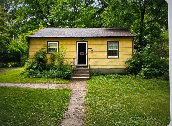 2968 Hallmark Avenue N, Saint Paul, MN 55128