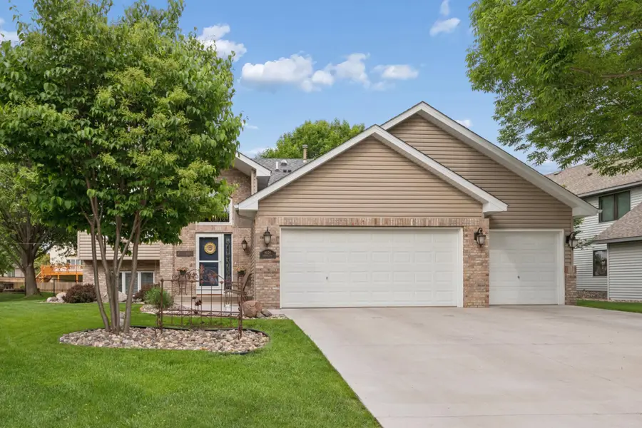 9039 Vickors Crossing, Minneapolis, MN 55443 - #2