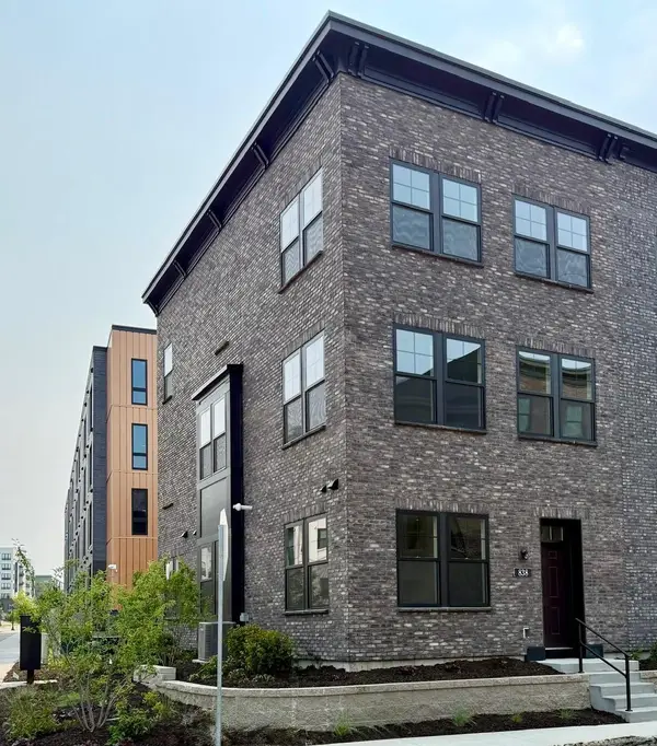 838 Woodlawn Avenue, Saint Paul, MN 55116