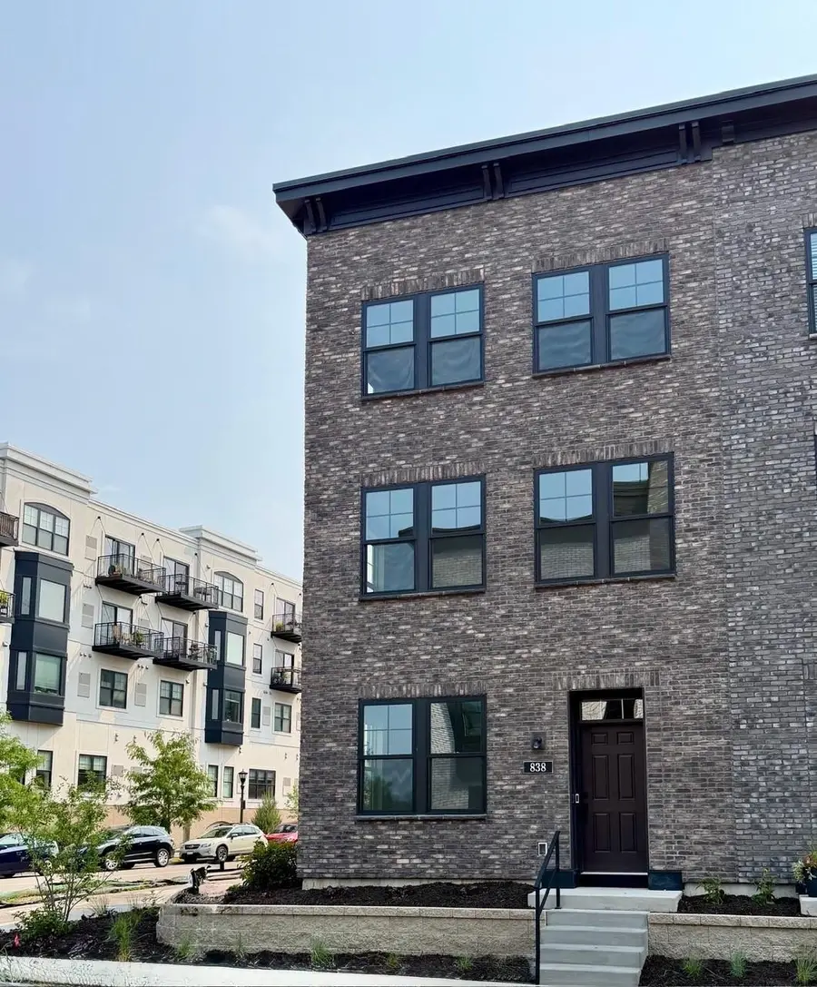 838 Woodlawn Avenue, Saint Paul, MN 55116 - #2