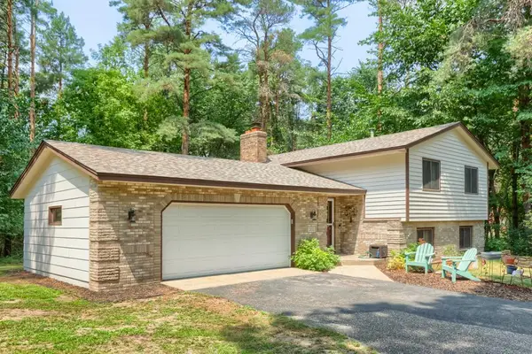 20512 7th Street Ne, Cedar, MN 55011