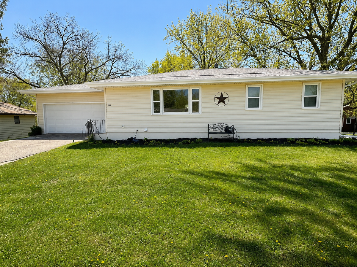 205 Main Street W, Geneva, MN 56035 - #1