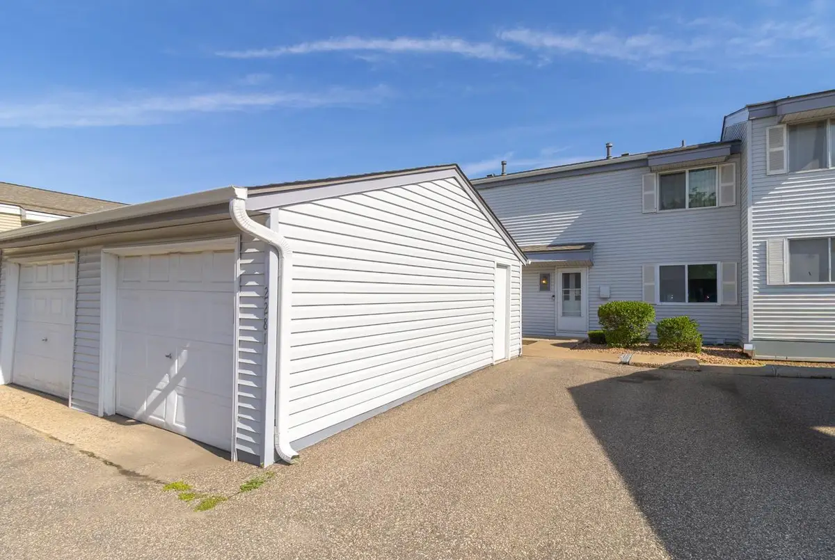 2281 Pond Avenue E, Maplewood, MN 55119 - #1