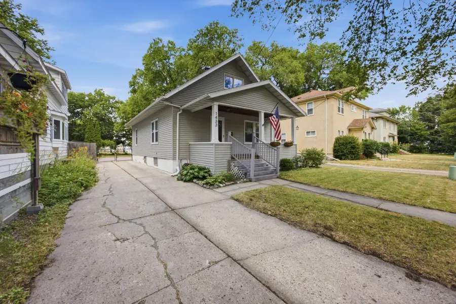 1433 2nd Avenue S, Fargo, ND 58103 - #2