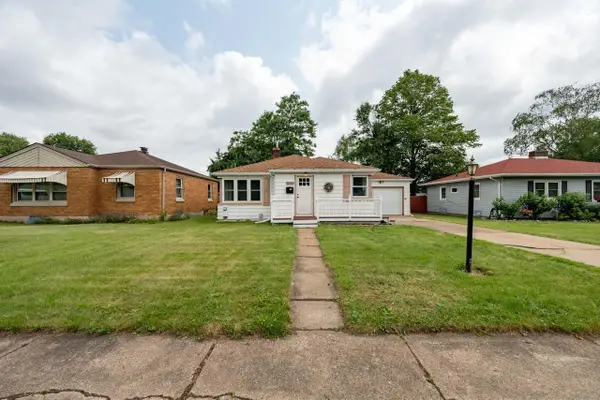 2434 9th Avenue E, Hibbing, MN 55746