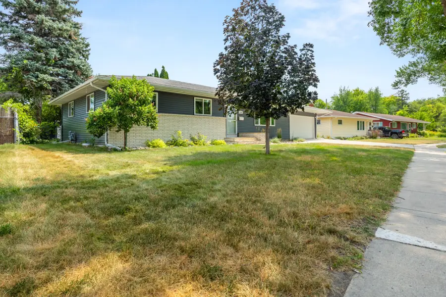 1108 S River Drive, Moorhead, MN 56560 - #2