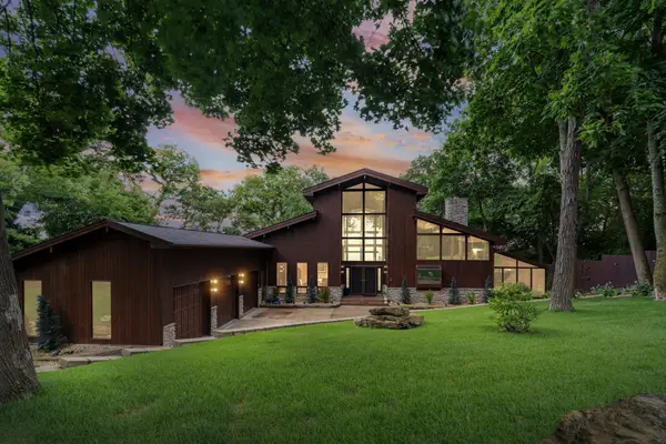 1555 Crescent Hills Drive, La Crescent, MN 55947