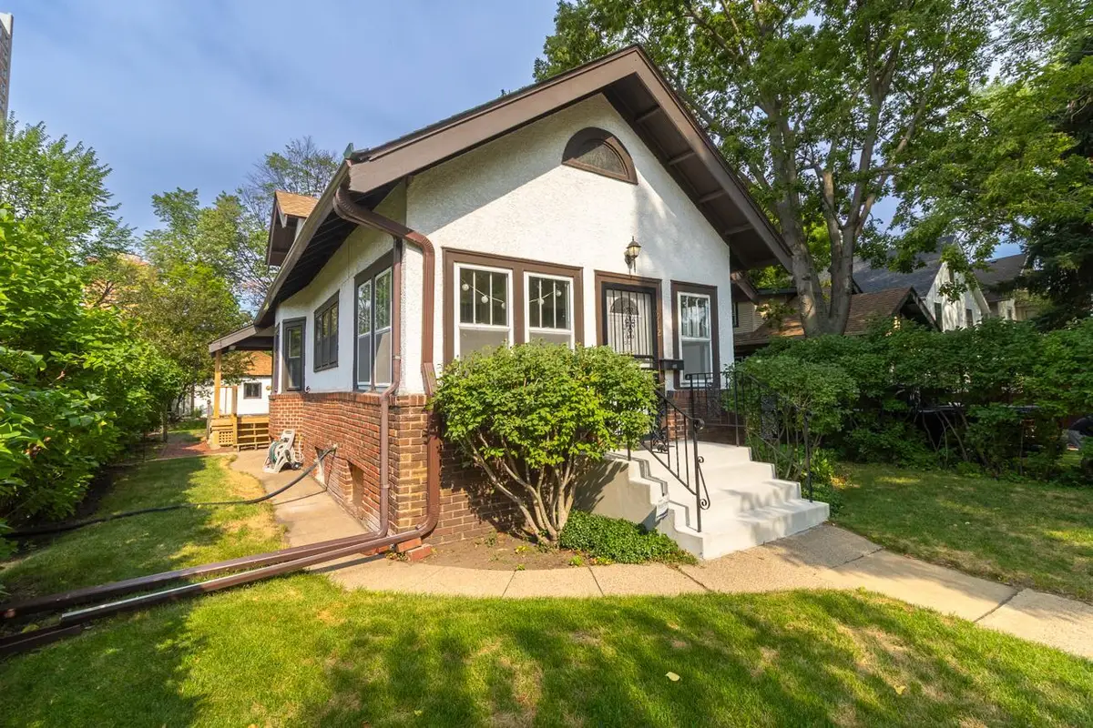 912 30th Avenue S, Minneapolis, MN 55406 - #1