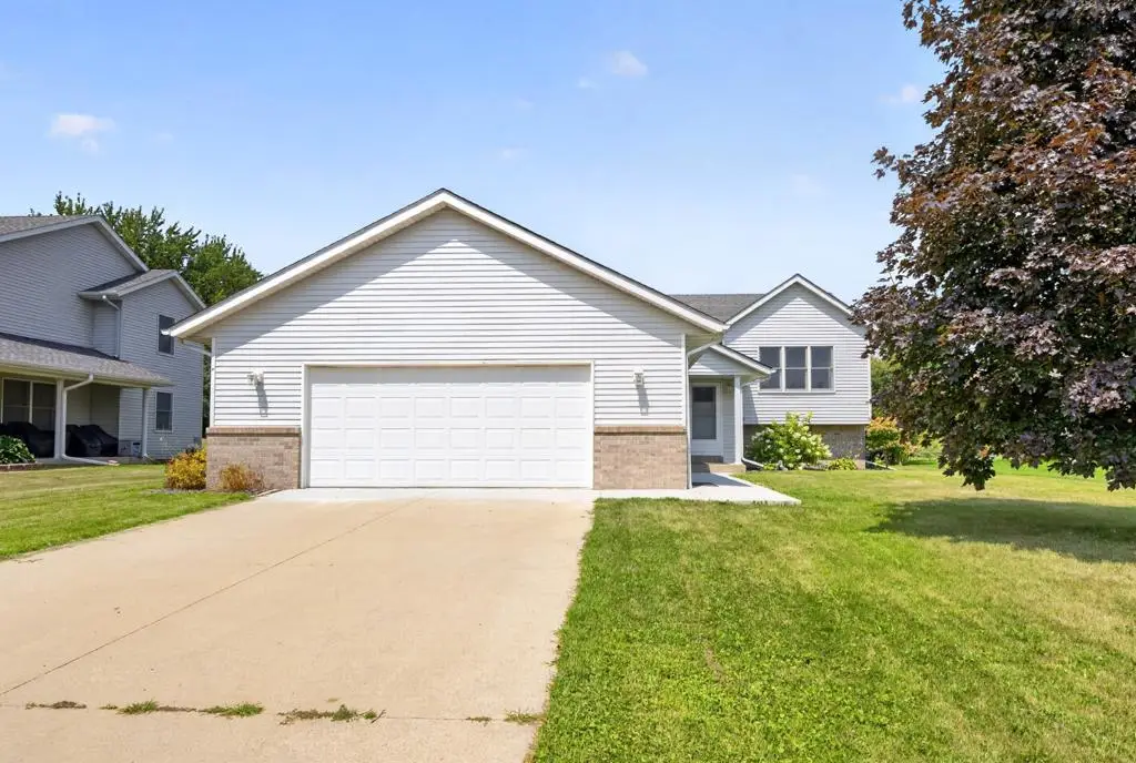 290 5th Avenue Se, Plainview, MN 55964 - #1