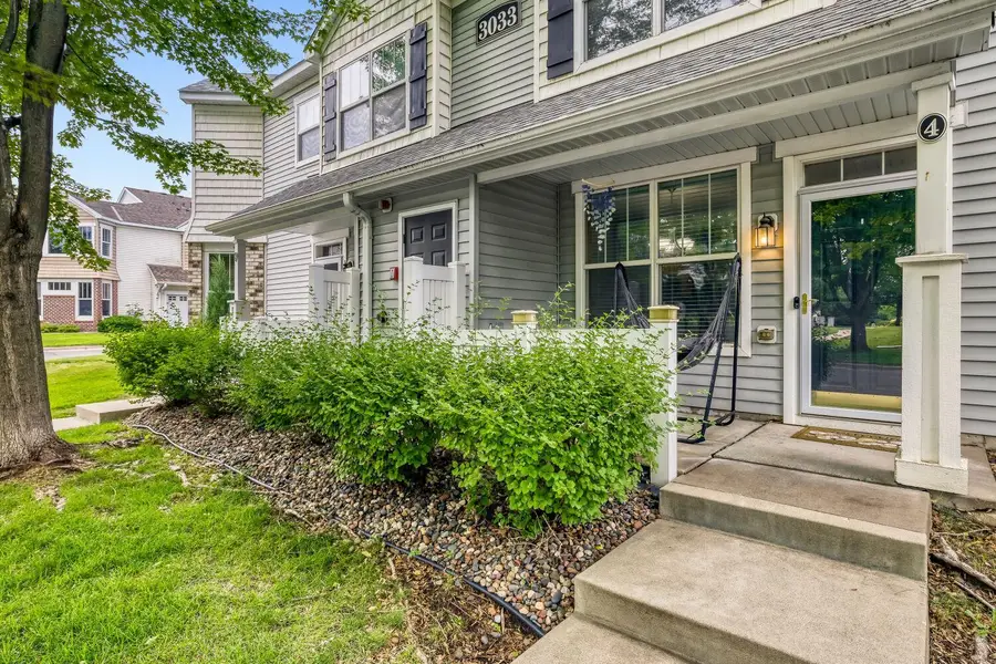 3033 Chamberlain Street N #4, Maplewood, MN 55109 - #3