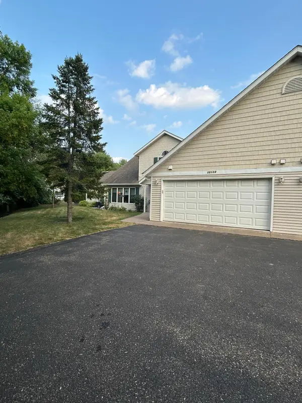 12108 Lake Lane, Lindstrom, MN 55045