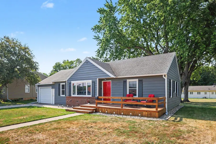 409 W Dodge Street, Luverne, MN 56156 - #3