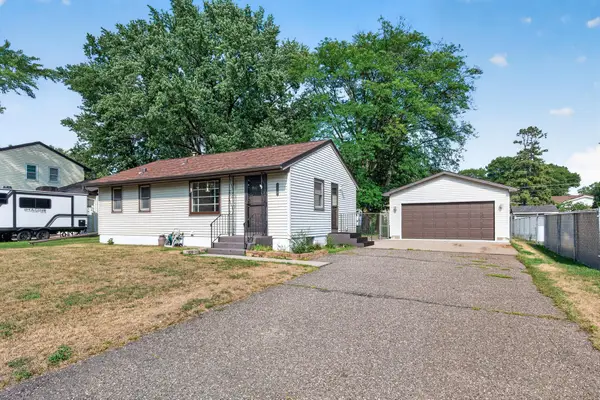 10417 7th Street Ne, Minneapolis, MN 55434