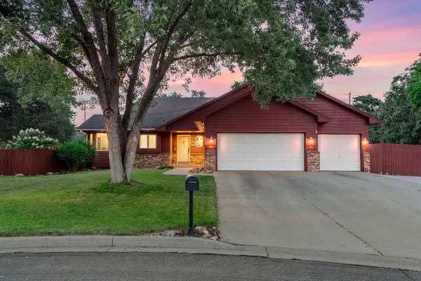 1820 Slater Lane, Burnsville, MN 55337
