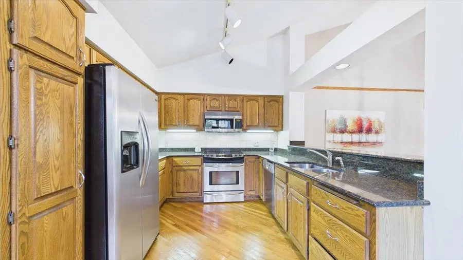 16407 Grenwich Terrace, Eden Prairie, MN 55346 - #3