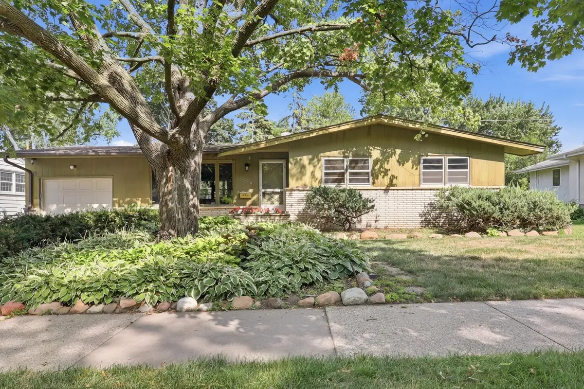 1206 Bellows Street, Saint Paul, MN 55118 - #1