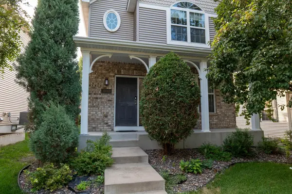 10008 Iris Lane, Eden Prairie, MN 55347
