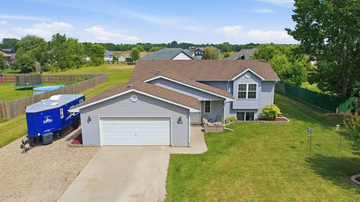 605 W 8th Avenue, Osakis, MN 56360 - #1