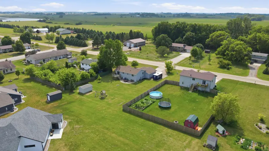 605 W 8th Avenue, Osakis, MN 56360 - #3