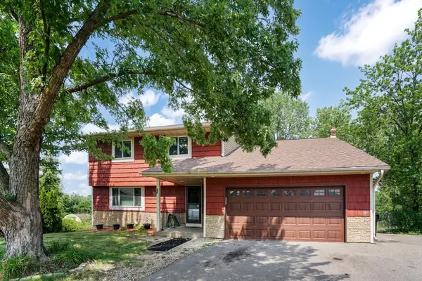 2477 Brenner Avenue E, Maplewood, MN 55109