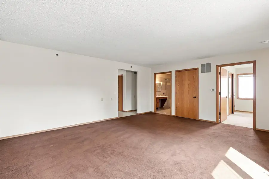 57 Sycamore Street W, Saint Paul, MN 55117 - #3