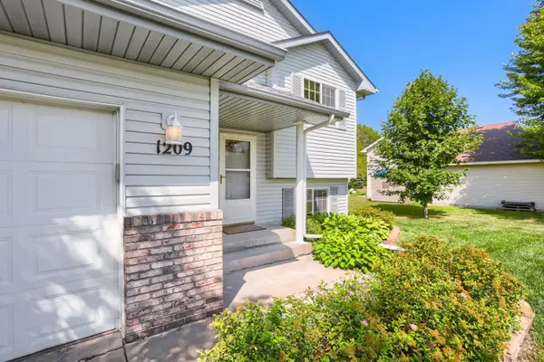 1209 Roberts Road, Buffalo, MN 55313