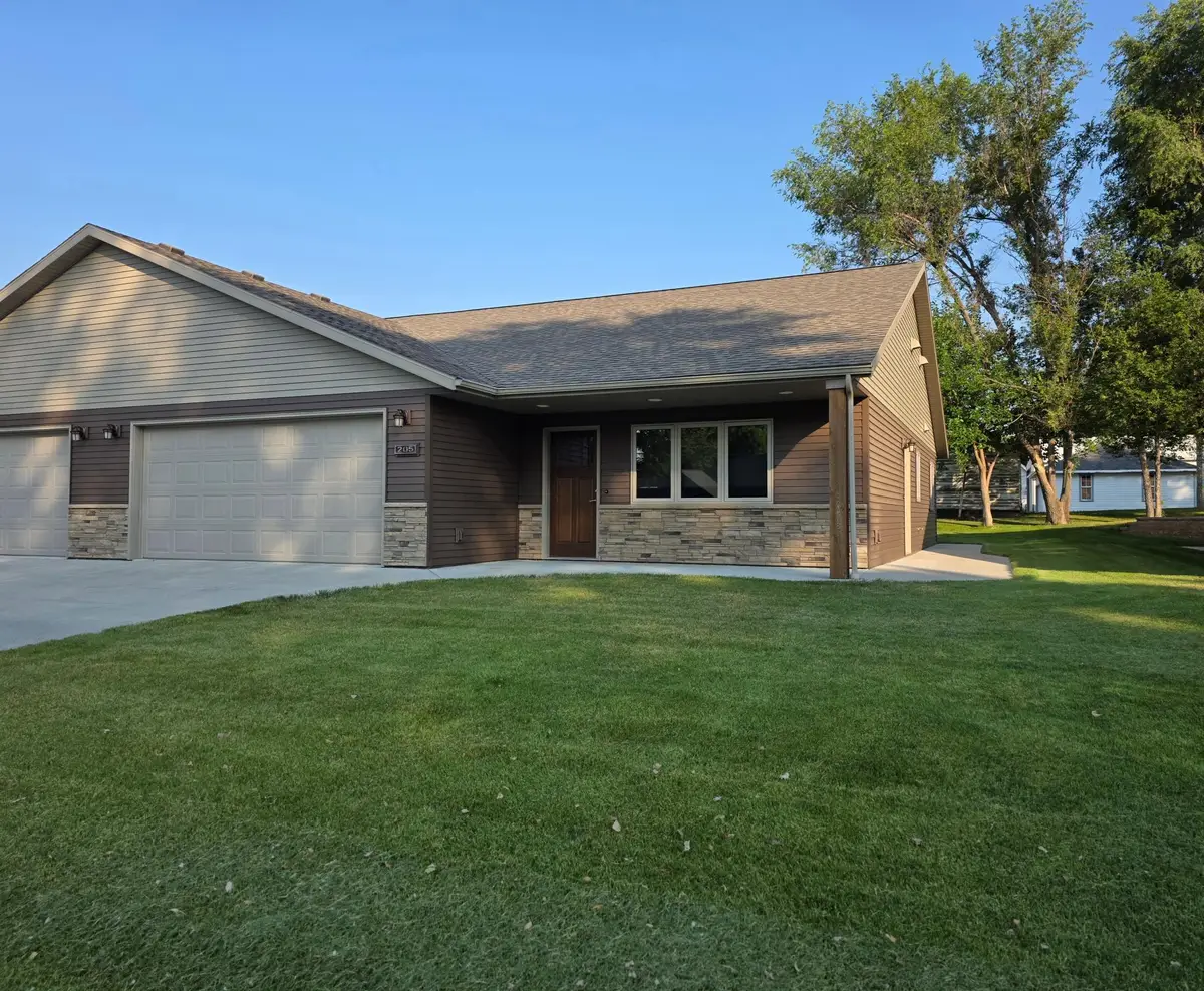 205 Custer Avenue N, Canby, MN 56220 - #1
