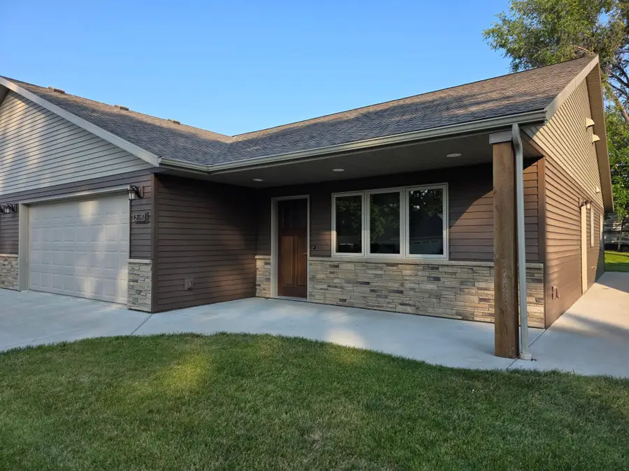205 Custer Avenue N, Canby, MN 56220 - #2