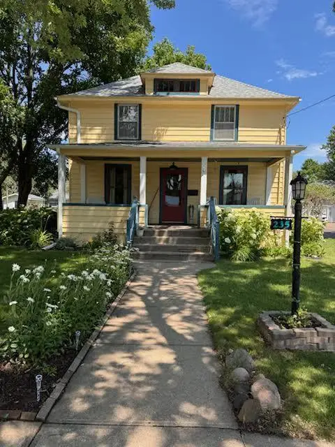 235 W 3rd Street, New Richmond, WI 54017
