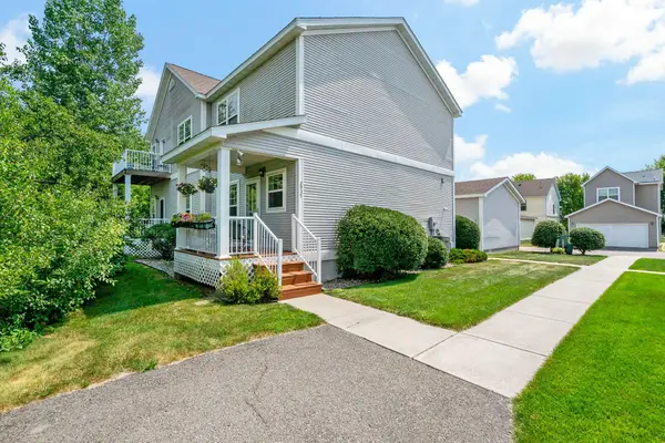 2935 Hemingway Drive, Chaska, MN 55318