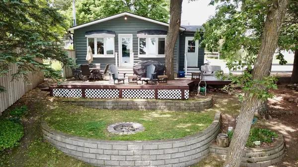 10811 55th Street Se, Clear Lake, MN 55319
