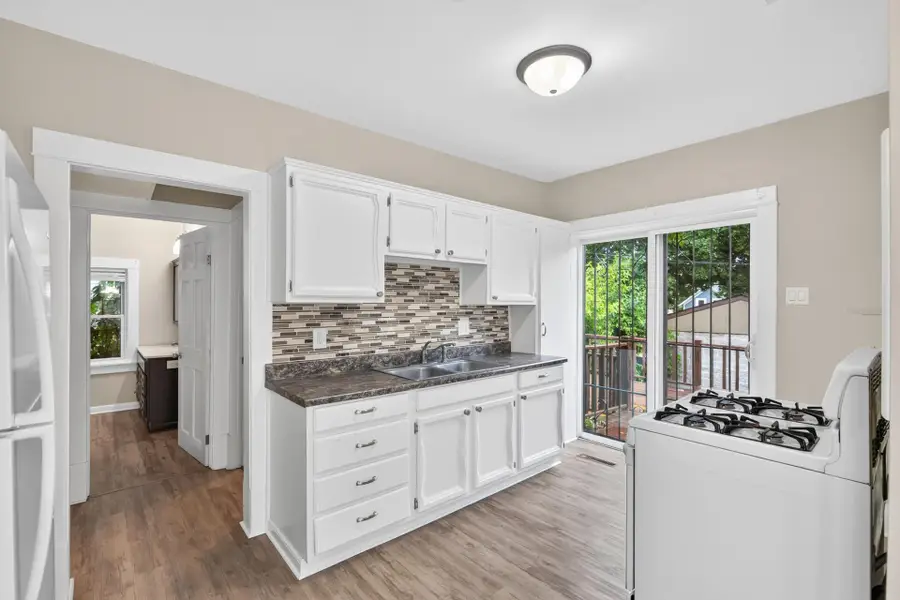 2425 11th Avenue S, Minneapolis, MN 55404 - #2