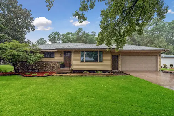 7836 Woodlawn Drive, Mounds View, MN 55112