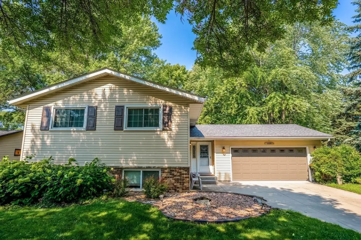 1400 17th Street Sw, Willmar, MN 56201 - #1