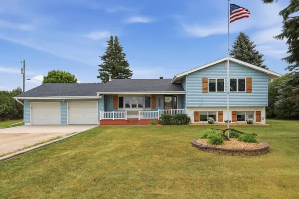 9424 70th Street S, Sabin, MN 56580